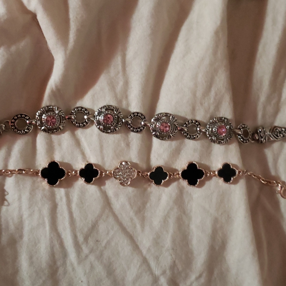 Set of 2 bracelets